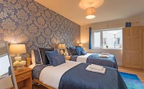 Town Square Townhouse - Best Location In Galway