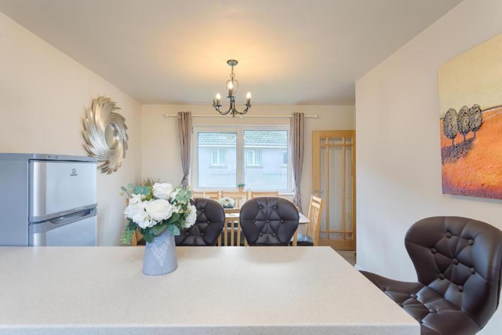 Town Square Townhouse - Best Location In Galway Exterior photo